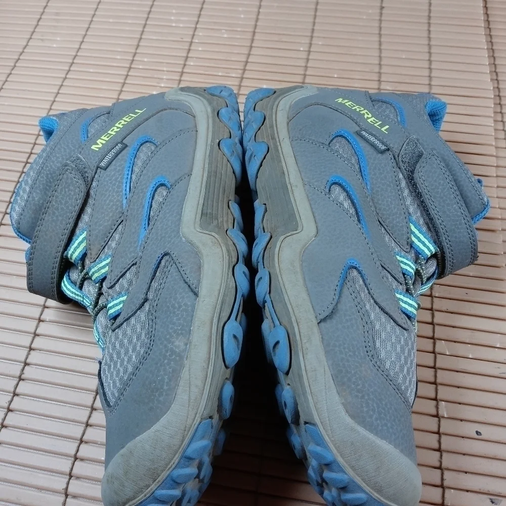 Merrell Chameleon 7 Access Mid Hiking Shoes Waterproof Gray MK259197 Boys 6.5 M.